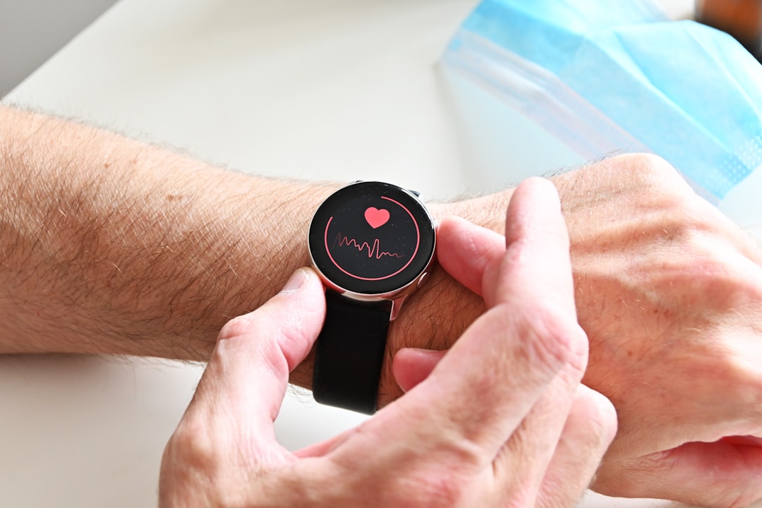 What to Consider When Choosing Medical Alert Devices for Seniors